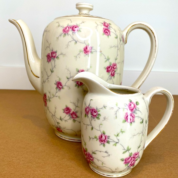 Vtg Bavaria Schumann Teapot and Creamer Pink Roses Gold Trim - Picture 1 of 14